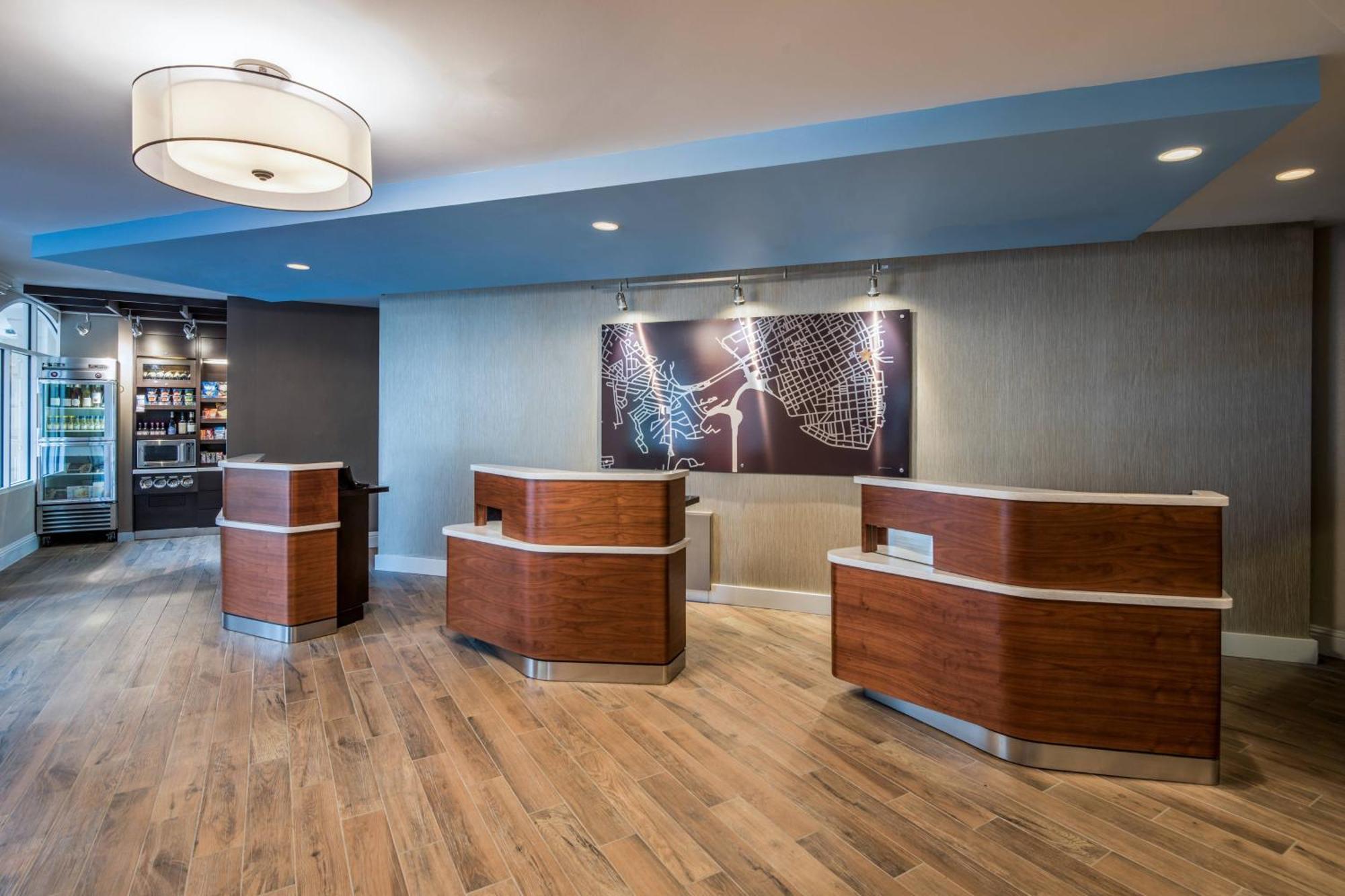 Hotel Courtyard By Marriott Charleston Historic District Exterior foto